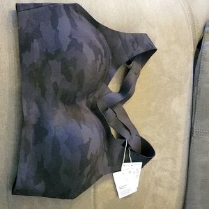 New Lululemon camo enlite sports bra